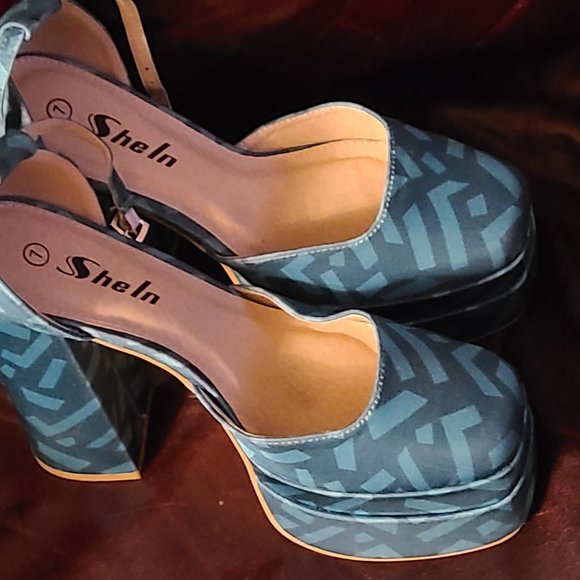 NEW Teal Pumps - Picture 2 of 2